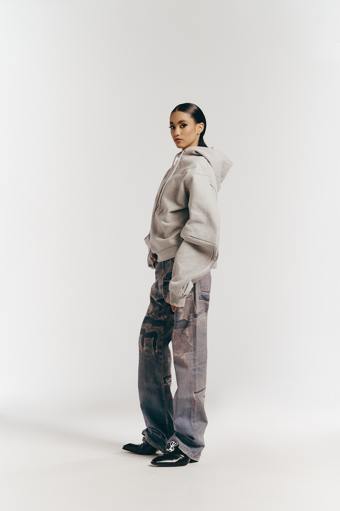 Luarsexual Hoodie in Grey