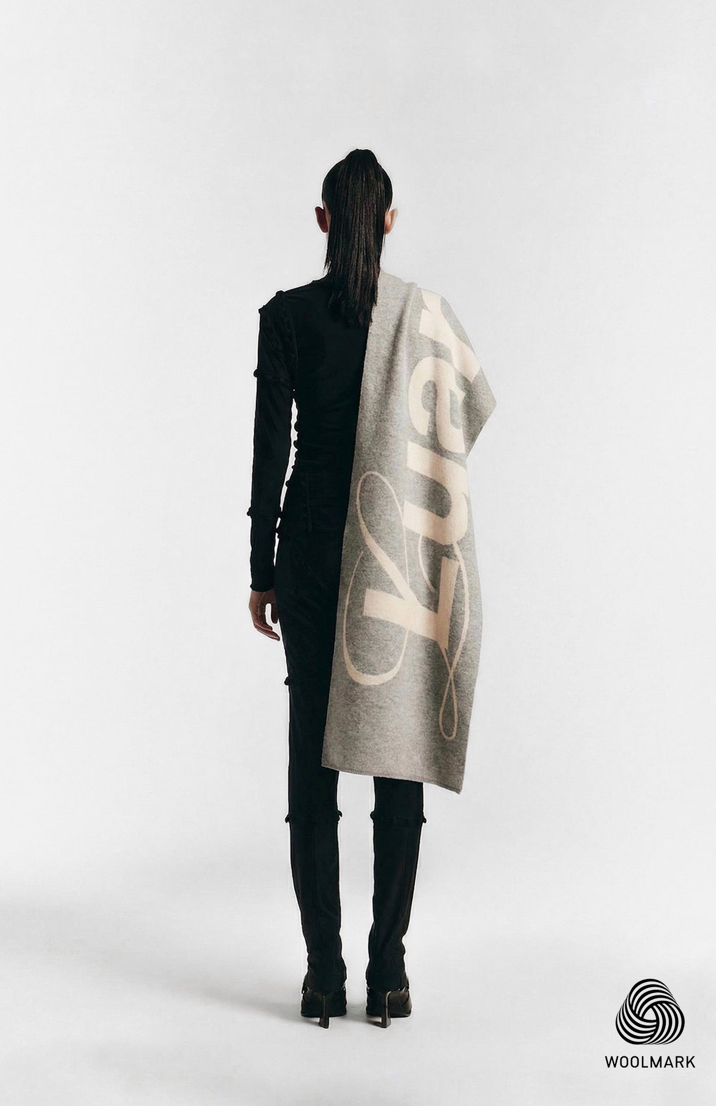 Logo Scarf in Merino Wool
