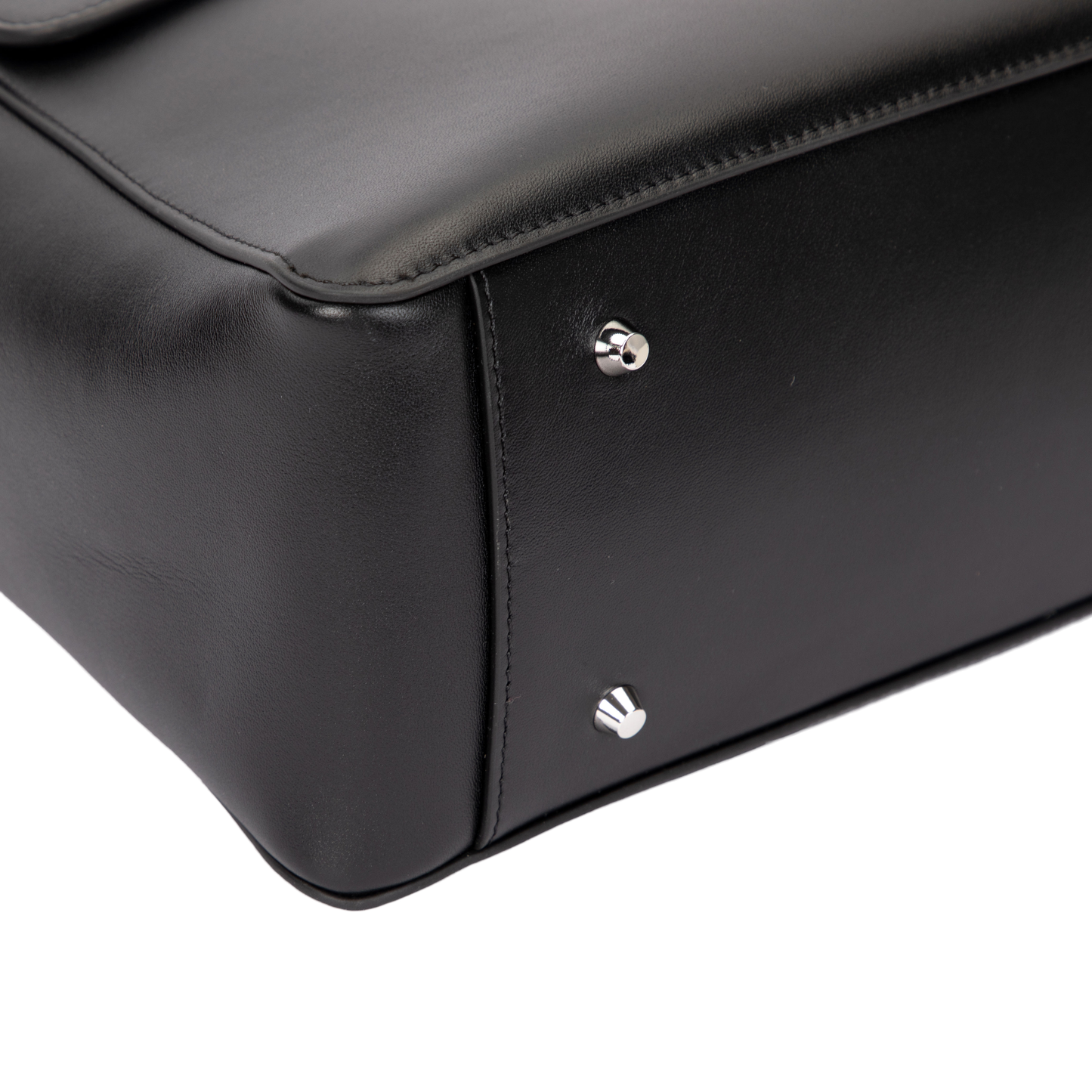 Cam Messenger in Smooth Black Leather